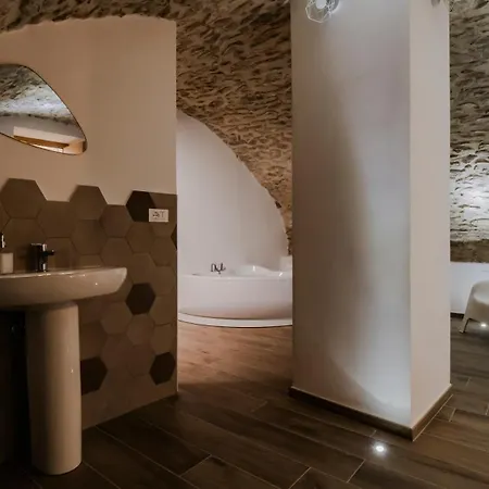 In Palazzo Rinaldi - Private Wellness * Овиндоли
