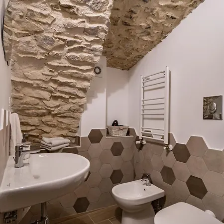 In Palazzo Rinaldi - Private Wellness * Овиндоли