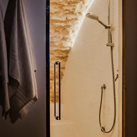 In Palazzo Rinaldi - Private Wellness * Овиндоли